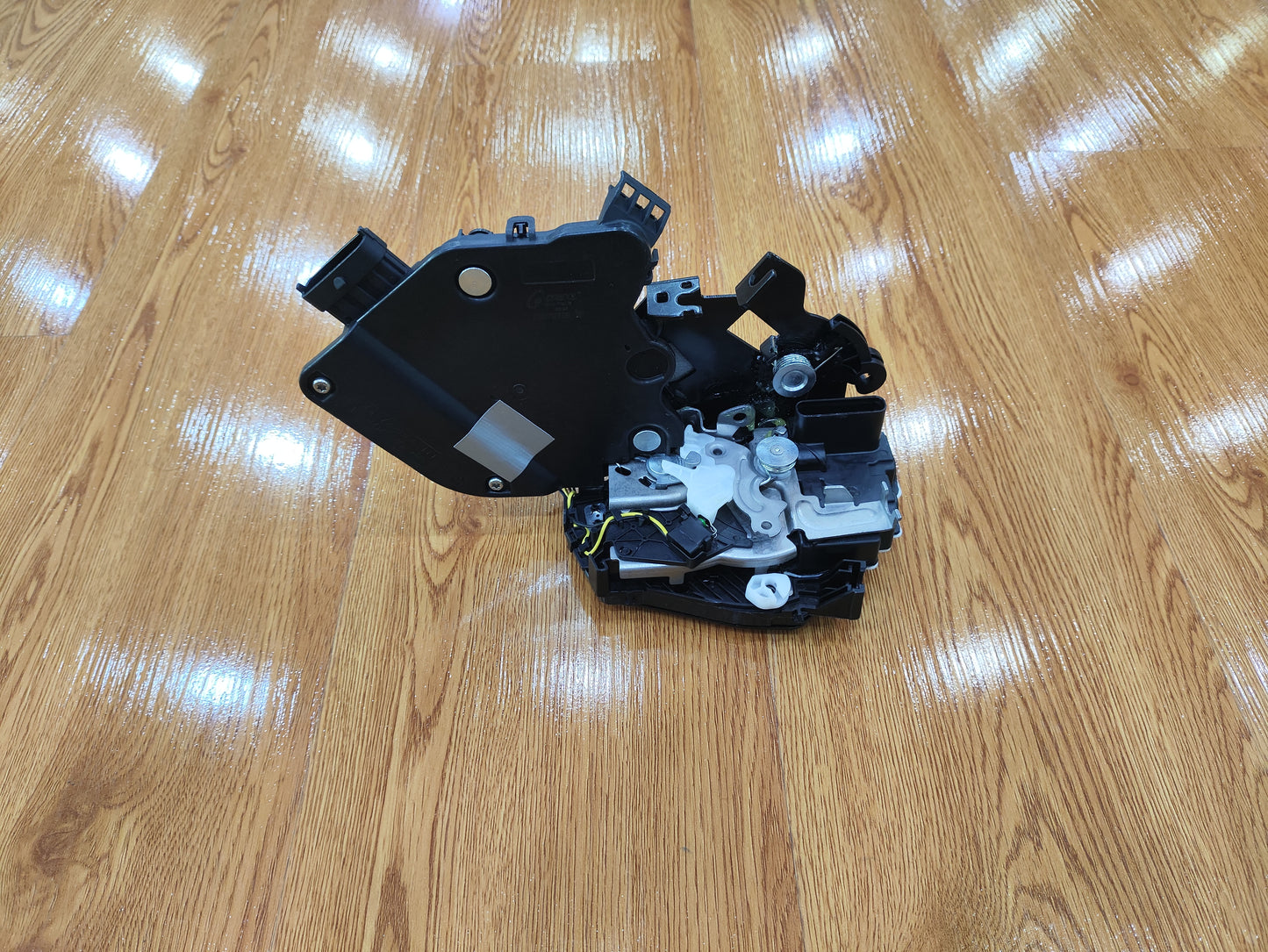 Land Rover Range Rover Sport (2014-2022) Left Front Door Latch LR078729
