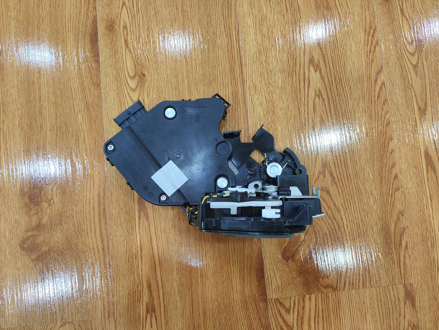 Land Rover Range Rover Sport (2014-2022) Left Front Door Latch LR078729