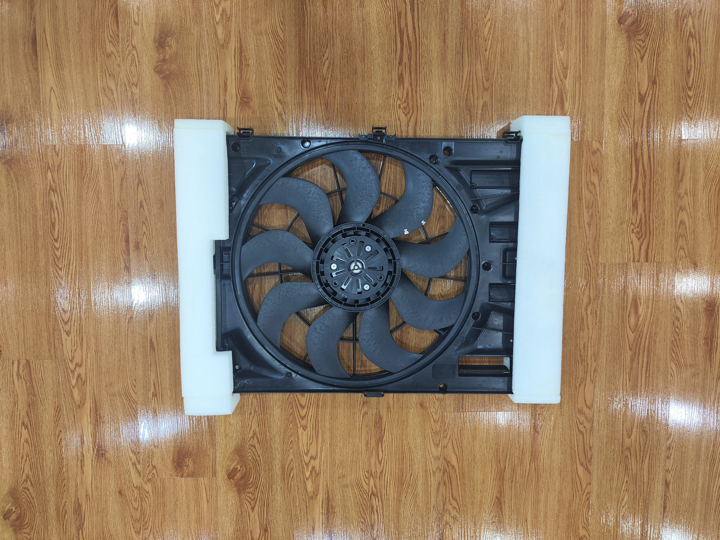 Chevrolet Equinox 2018 Radiator Cooling Fan 7830396