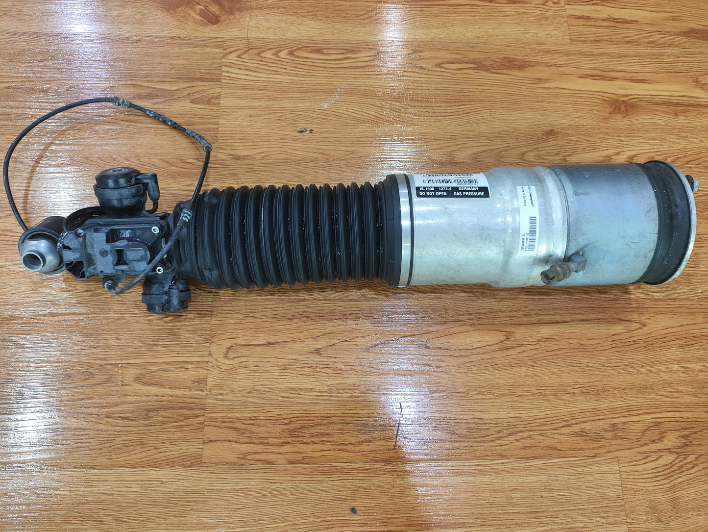 ROLLS-ROYCE WRAITH (2013-2014) Rear Air Suspension Strut Right 37106862192 Used