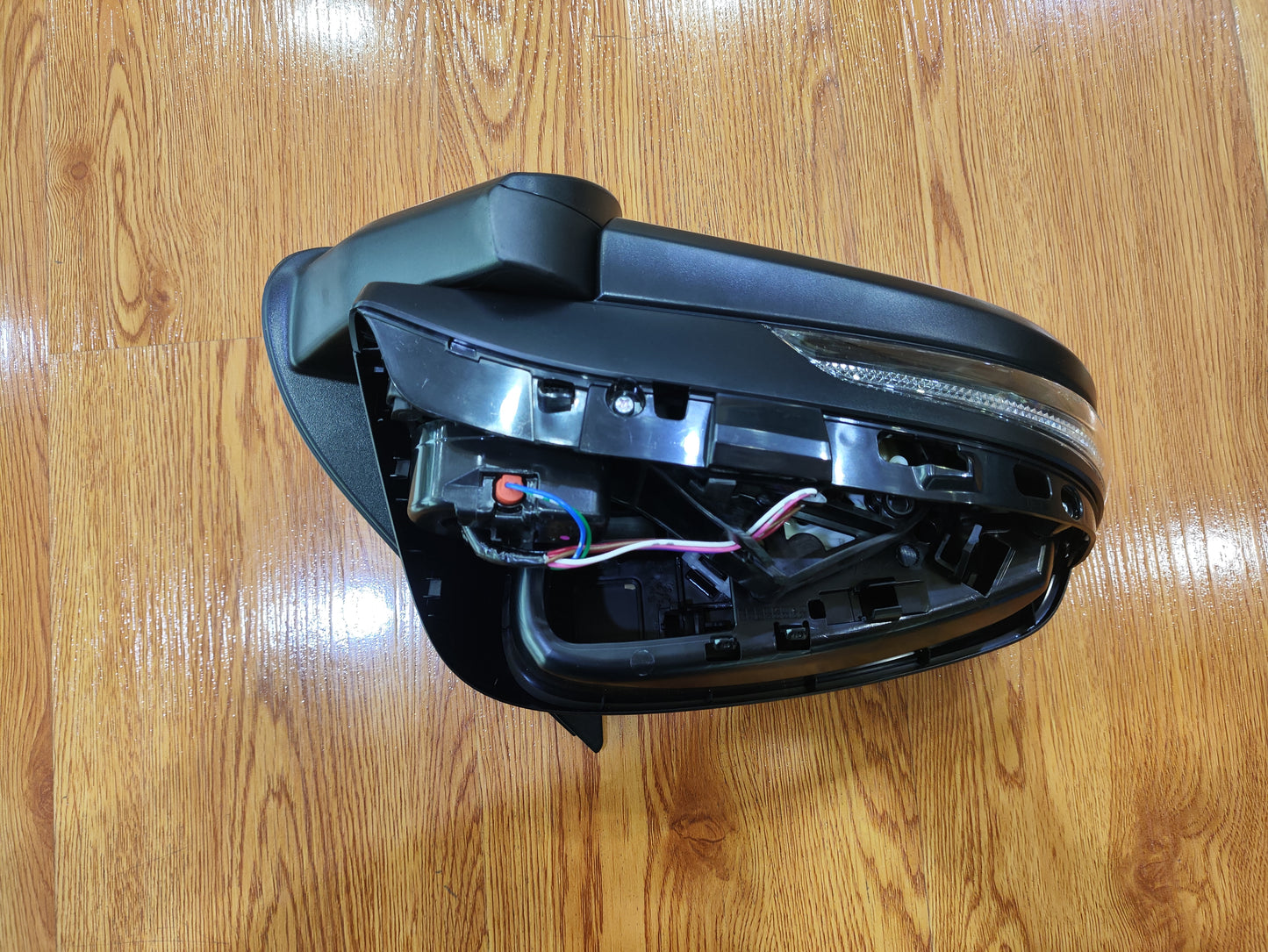 Toyota Hilux Revo Adventure Side Mirror Right Assembly Genuine New 046206 044557