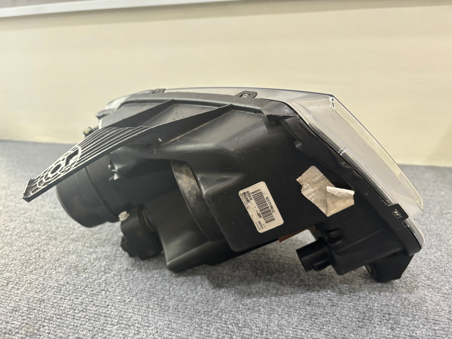 Jeep Grand Cherokee 2013 Headlight Left 68185341AA & Right 68185341AB used