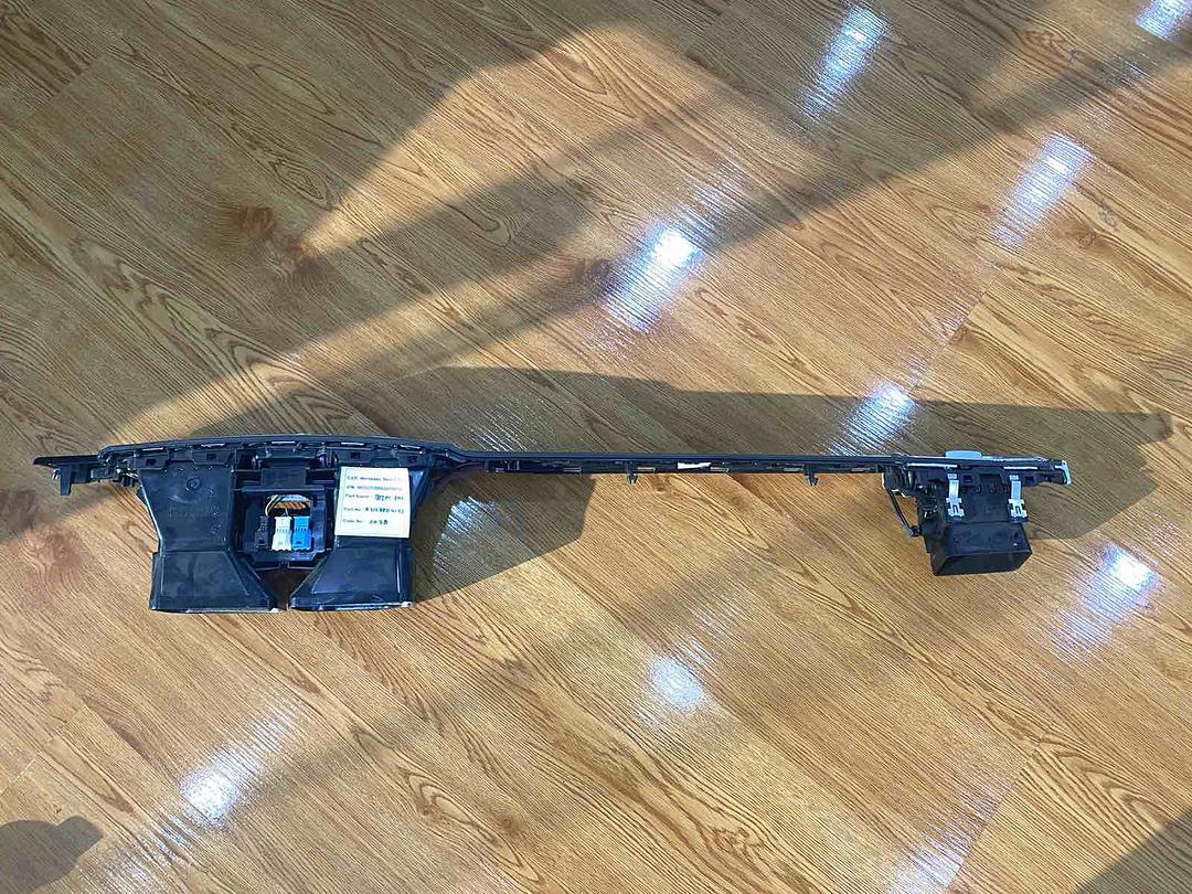 Mercedes-Benz E300 2014 W212 Trim Bar RHD (used) - A2126804193