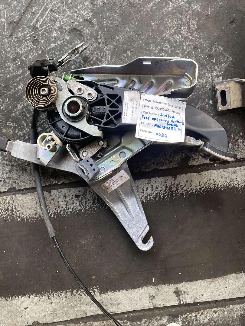 Mercedes-Benz E300 2014 W212 Parking Brake - A2124200084
