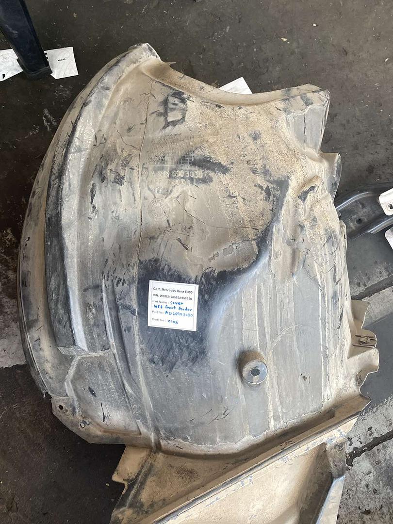 Mercedes-Benz E300 2014 W212 Cover Left Front Fender (used) - A2126903030