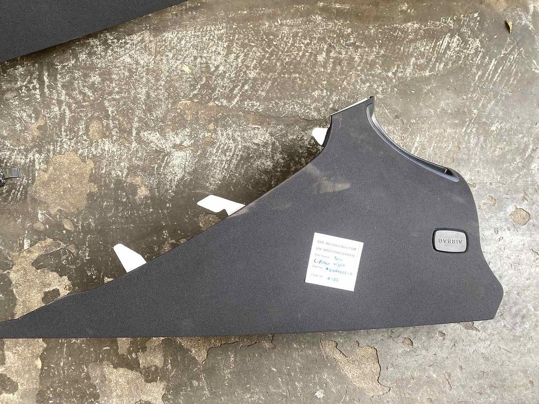 Mercedes-Benz E300 2014 W212 Trim C-Pillar Right (used) - A2126900825