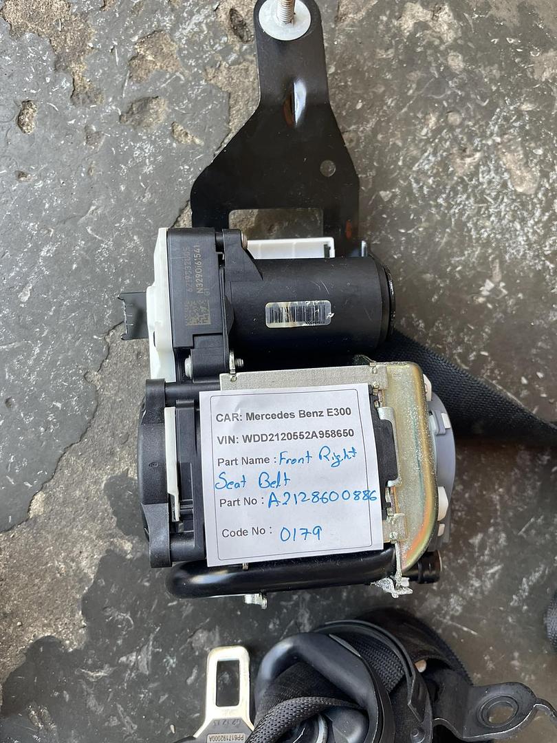 Mercedes-Benz E300 2014 W212 Front Right Seat Belt (used) - A2128600886