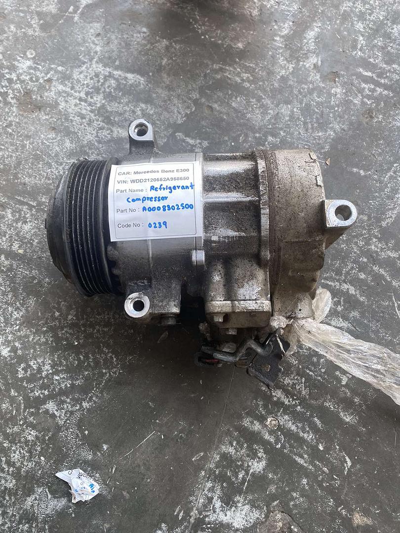 Mercedes-Benz E300 2014 W212 Refrigerant Compressor (used) - A0008302500