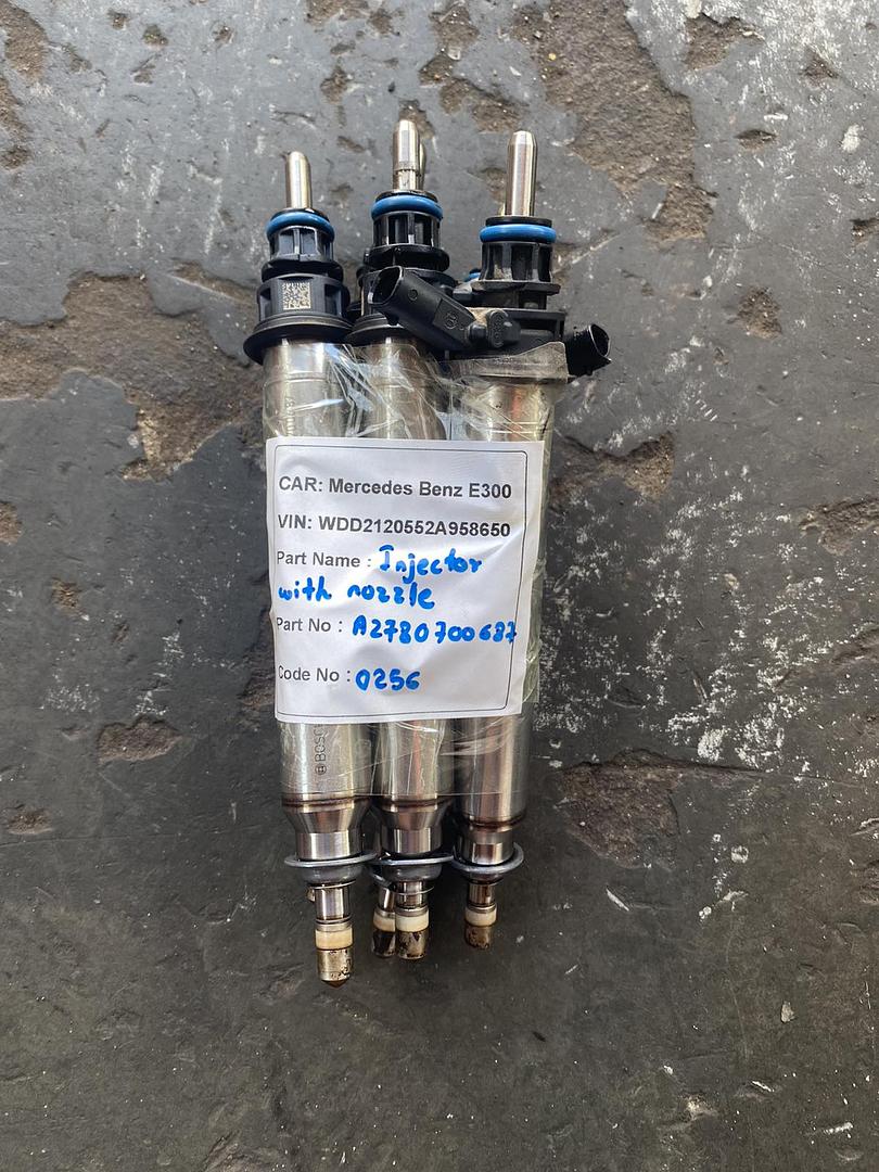 Mercedes-Benz E300 2014 W212 Fuel Injector (used) - A2780700687