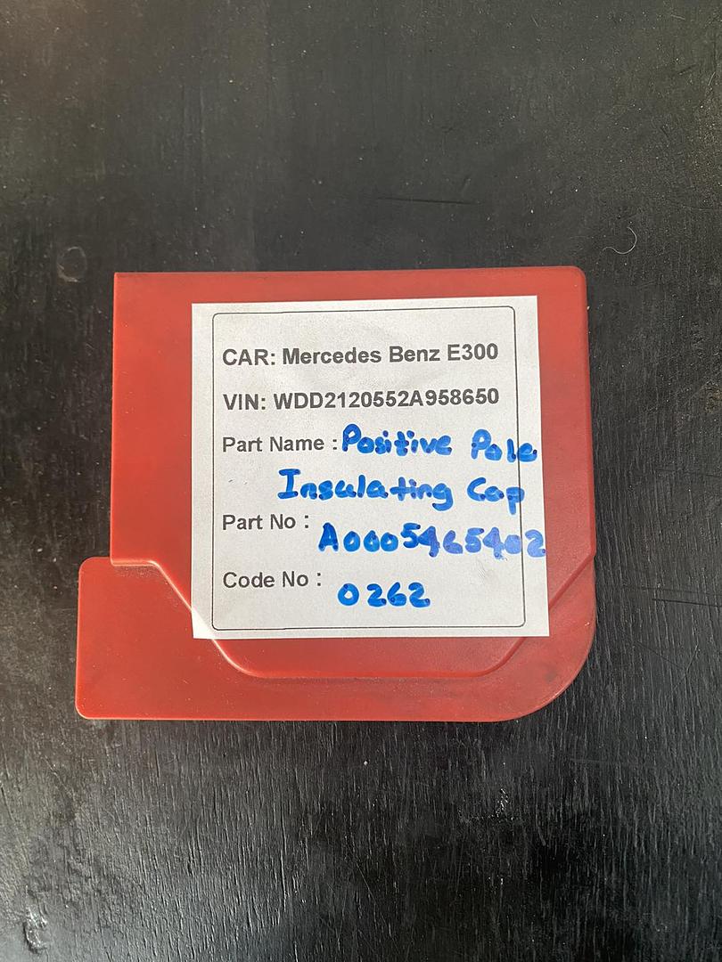 Mercedes-Benz E300 2014 W212 Positive Pole Insulation Cap (used) - A0005465402