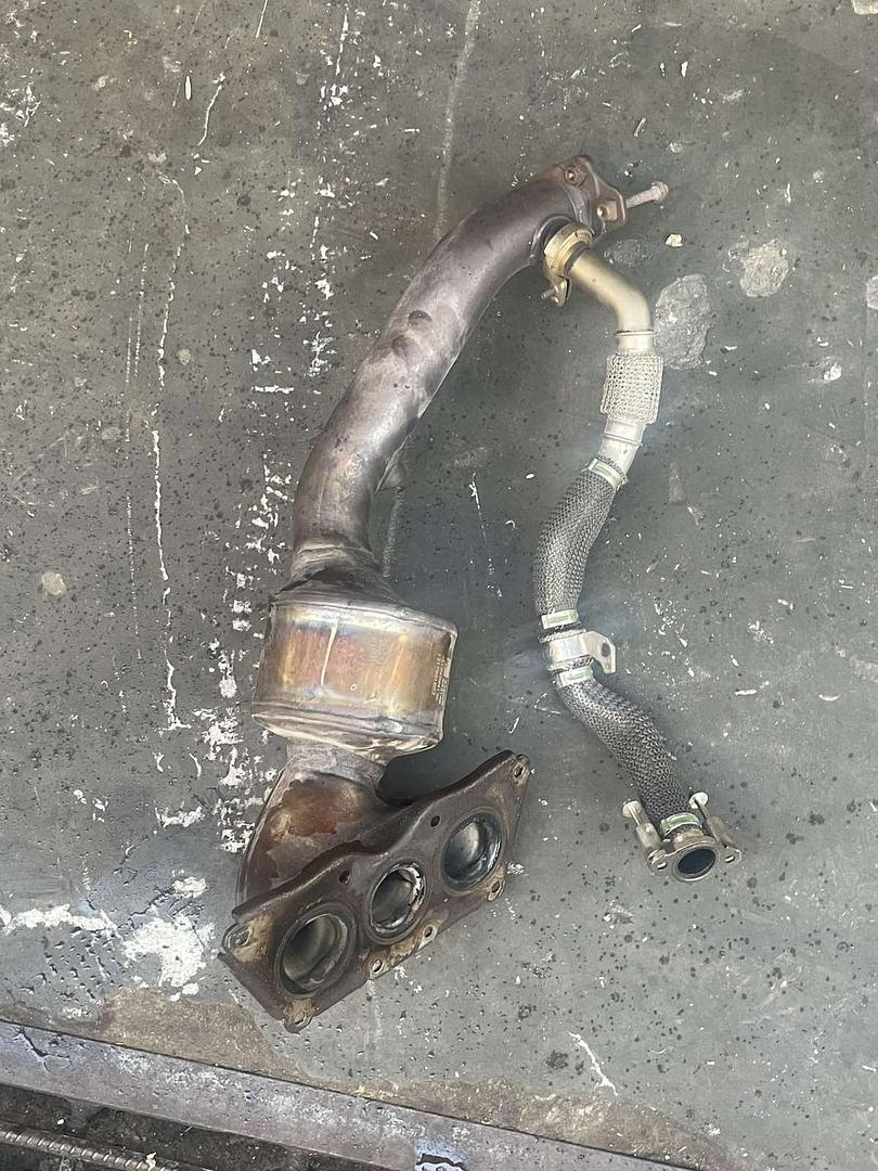 Mercedes-Benz E300 2014 W212 Catalytic Converter Left (used) - A2761403709