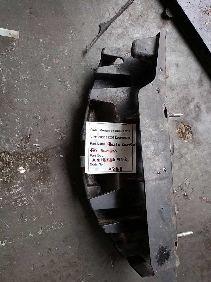Mercedes-Benz E300 2014 W212 Basic Carrier For Bumper (used) - A2128801903