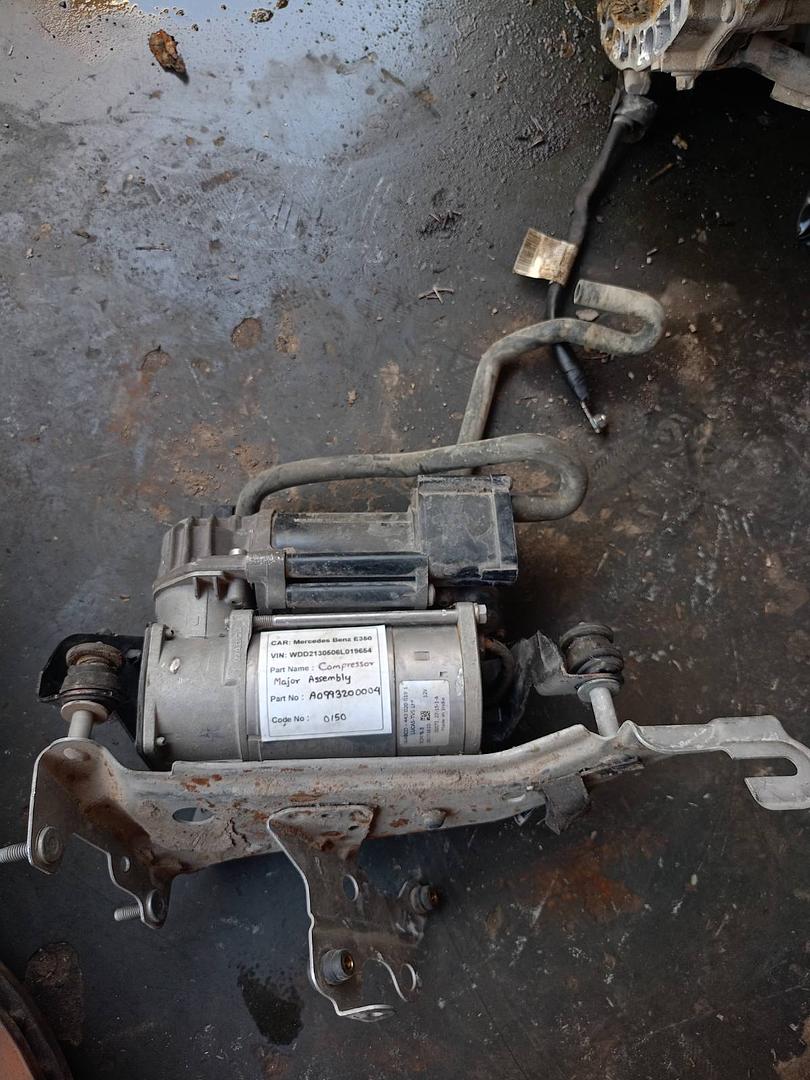 Mercedes-Benz E350 2018 W213 Compressor Air Suspension (used) - A0993200004