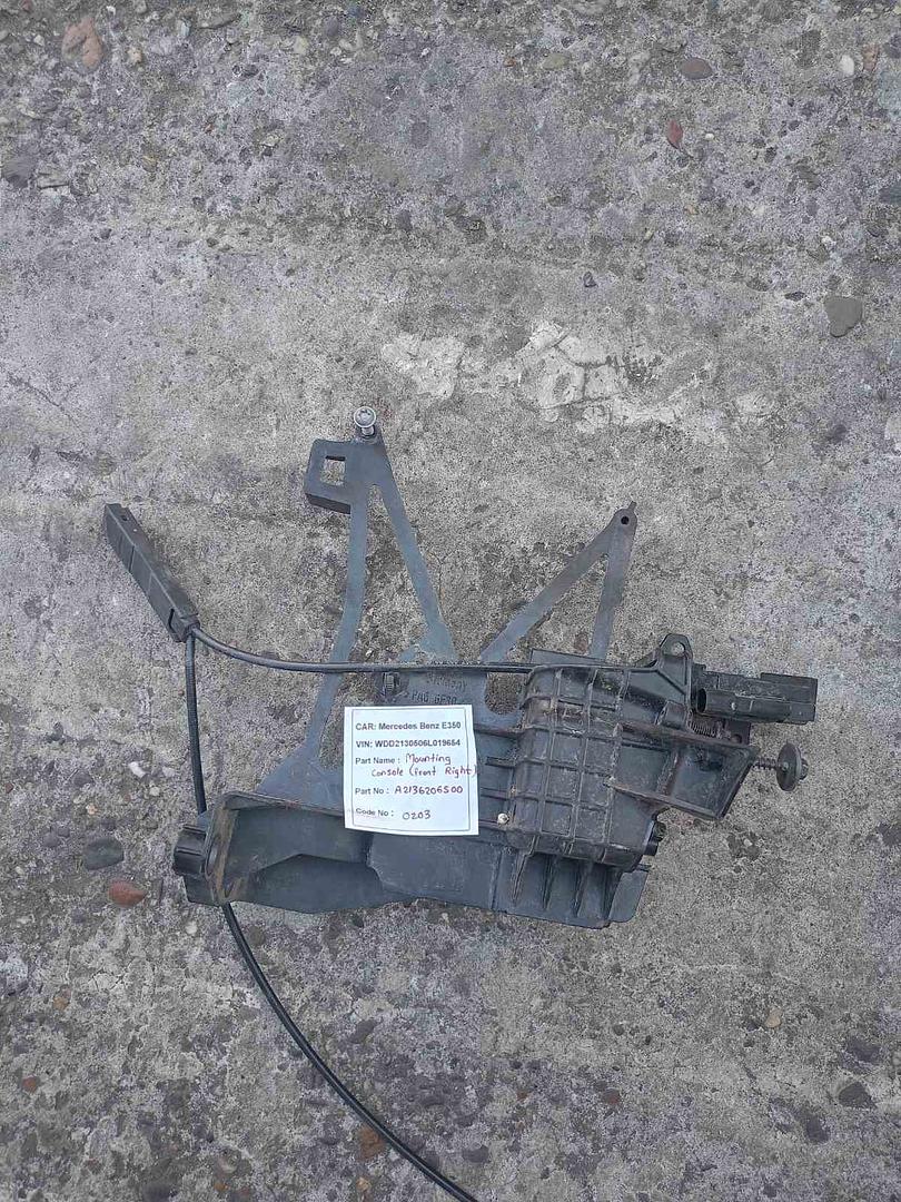 Mercedes-Benz E350 2018 W213 Radiator Slam Panel Holder Front Right (used) - A2136206500