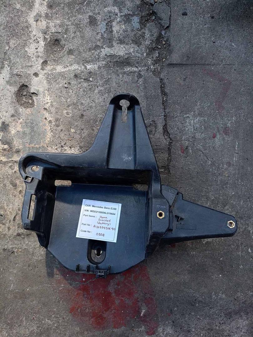 Mercedes-Benz E350 2018 W213 Bracket Battery (used) - A2055451640