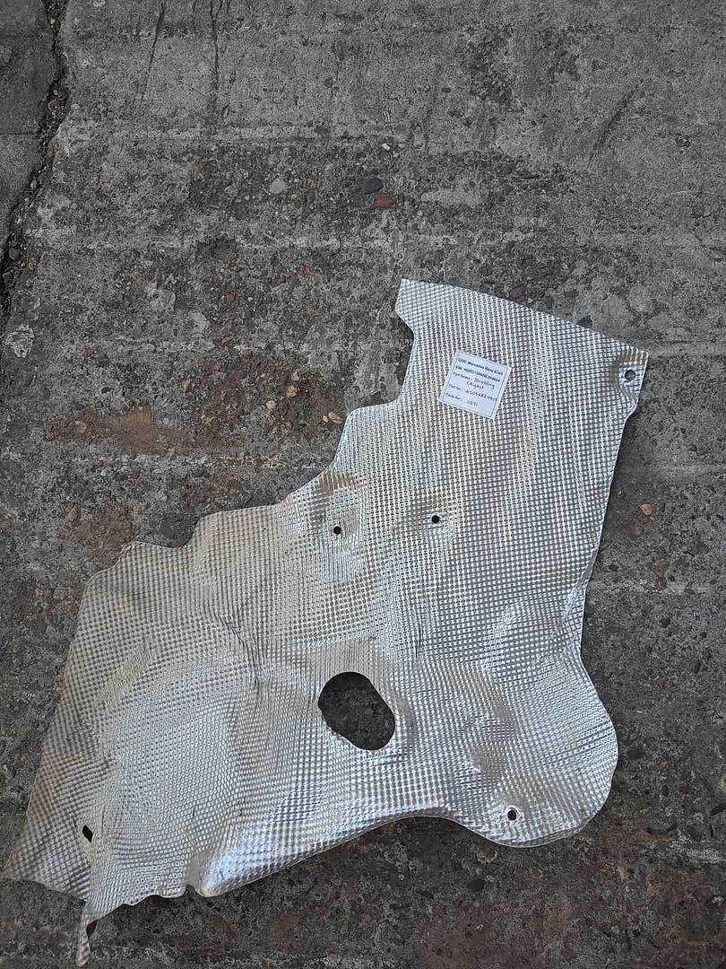 Mercedes-Benz E350 2018 W213 Shield Right (used) - A2056824401