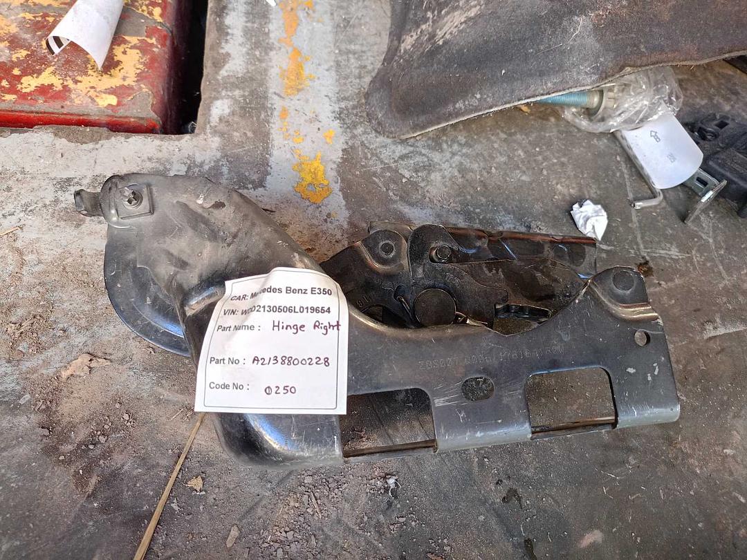 Mercedes-Benz E350 2018 W213 Bonnet Hinge Right (used) - A2138800228