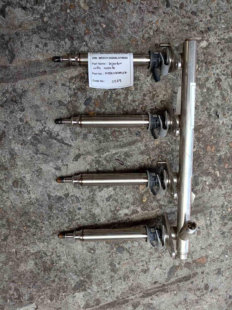 Mercedes-Benz E350 2018 W213 Fuel Injector (used) - A2560700187
