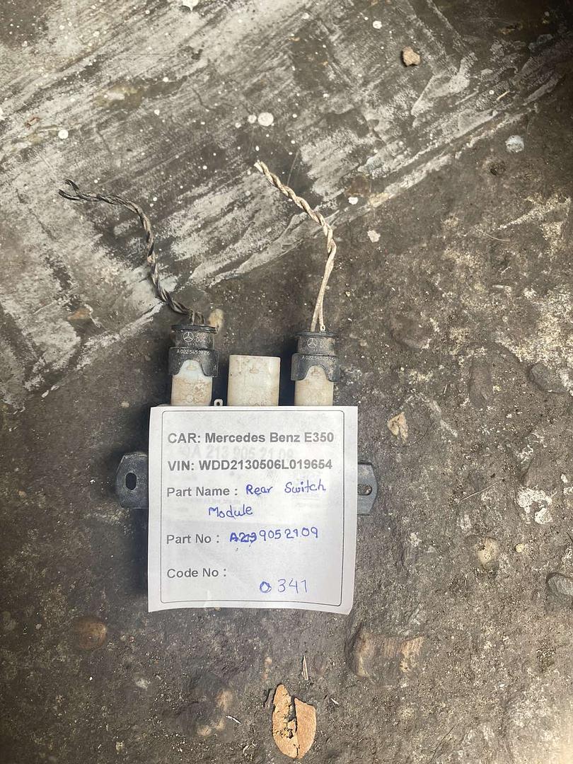 Mercedes-Benz E350 2018 W213 Trunk Control Unit (used) - A2139052109