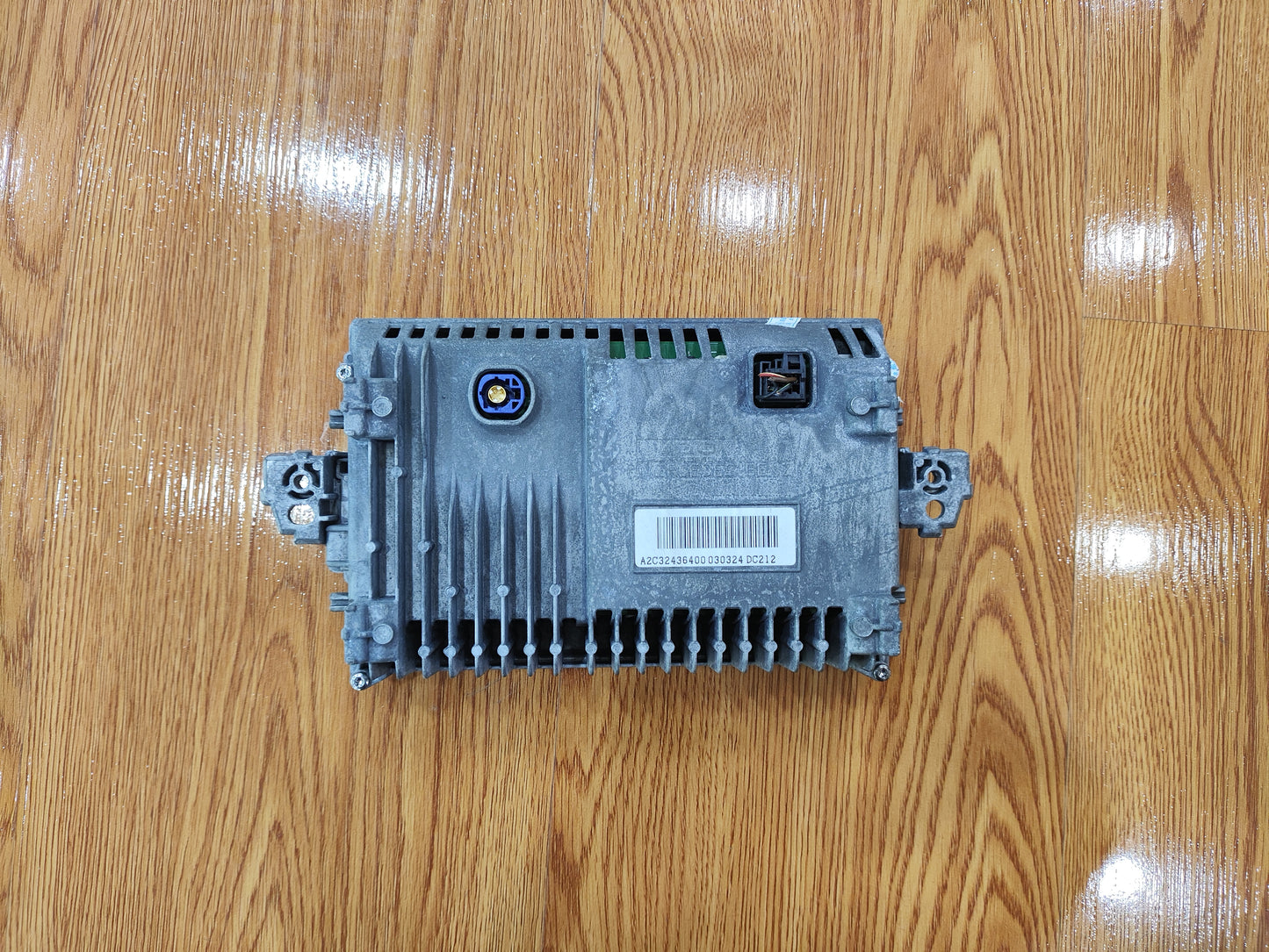 Mercedes-Benz E Class W211, W212, W213 Screen Display A2129014706 And A2129025106 Used