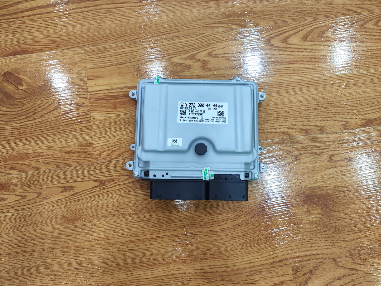 Mercedes-Benz E Class W212 Engine Control Unit (ECU) A2729004400