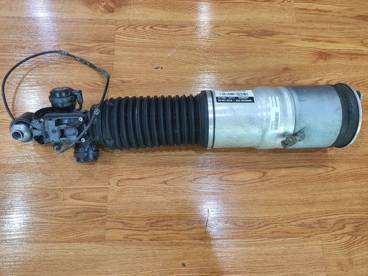 ROLLS-ROYCE WRAITH (2013-2014) Rear Air Suspension Strut Right 37106862192 Used