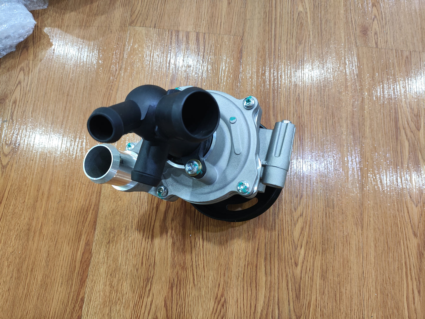 Ford Ranger 2011-18 And Land Rover Defender 2.2L Turbo Diesel 2011-2016 Water pump (2.2 L) BK3Q8A558CC