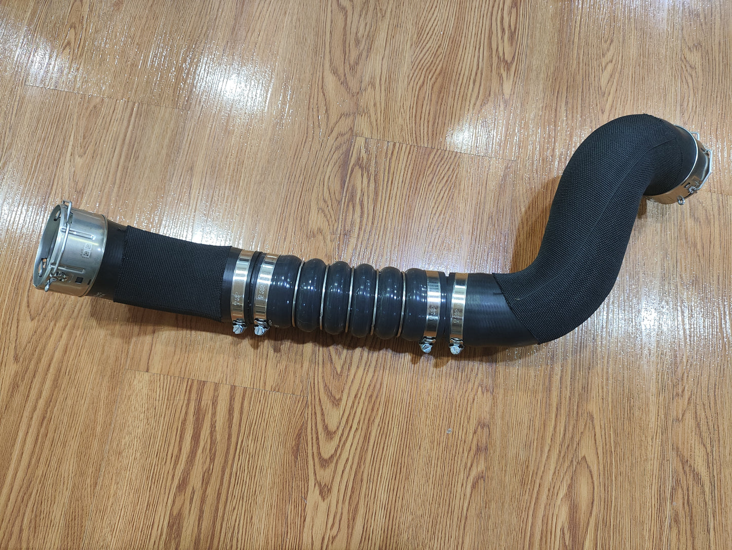 Ford Ranger and Ford Everest 2.0L 2018-2022 Air Intake Manifold JB3Z6F073A ,JB3G6F073AC