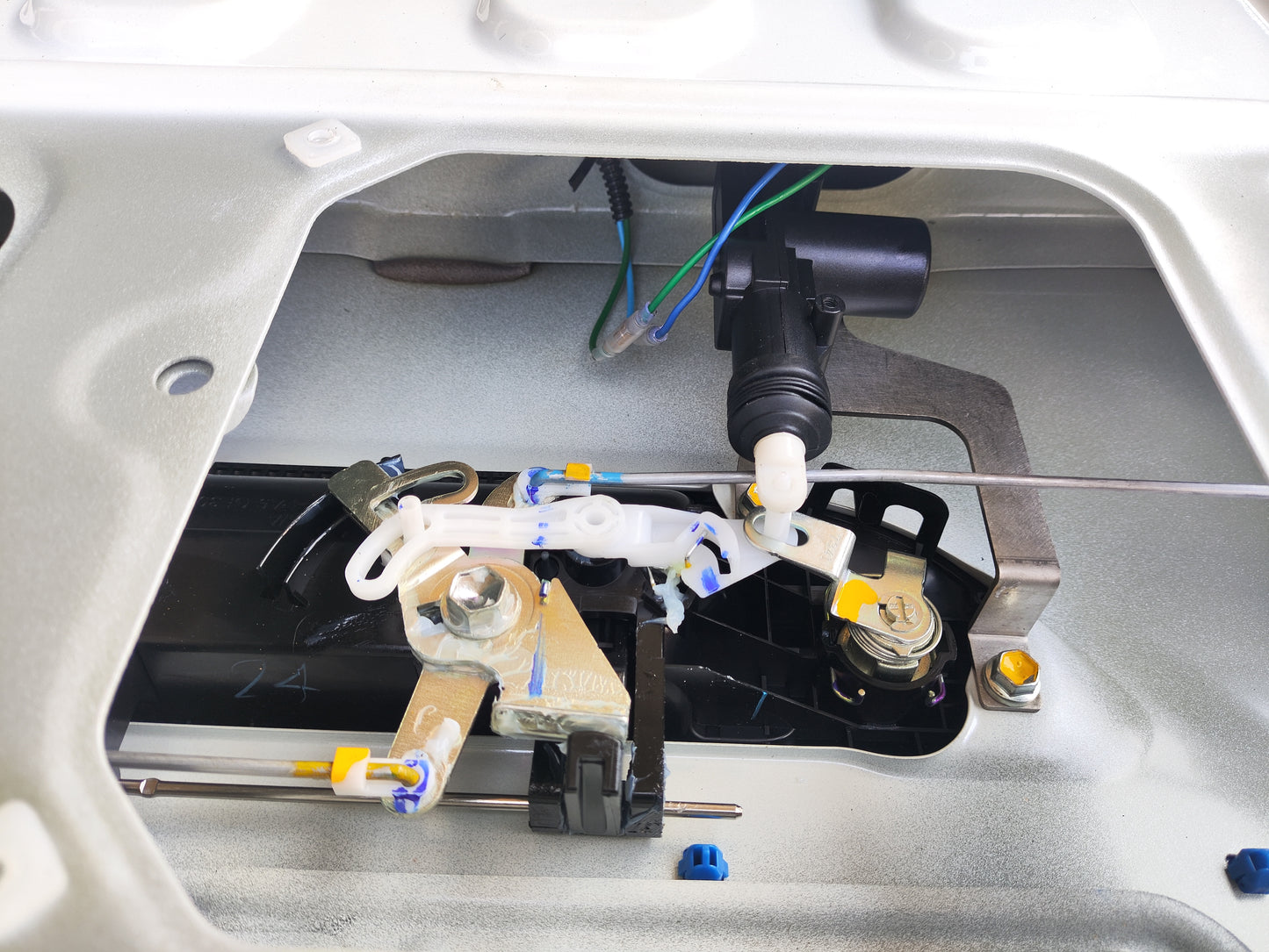 Toyota Hilux Revo Adventure Trunk Lock