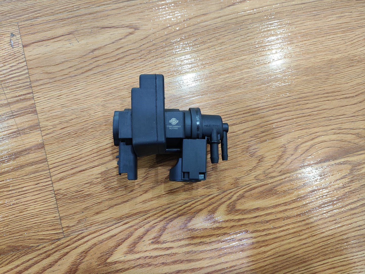 BMW 3 Series, Mini Cooper Countryman Turbo Control Solenoid Actuator Used 886403501