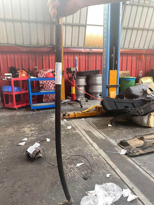 Mercedes-Benz E300 2014 W212 Brake Cable Rear (used) - A2124200285