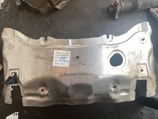 Mercedes-Benz E300 2014 W212 Partition Central (used) - A2126280140