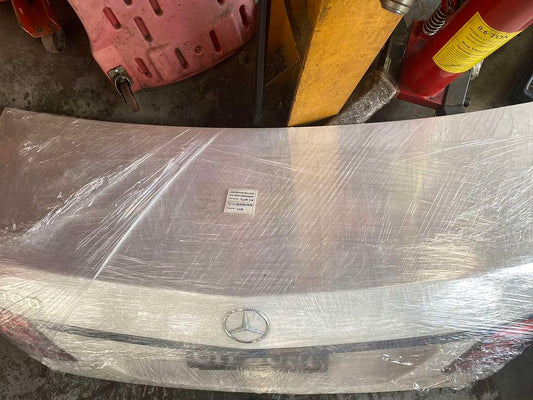 Mercedes-Benz E300 2014 W212 Trunk Lid (used) - A2127500975