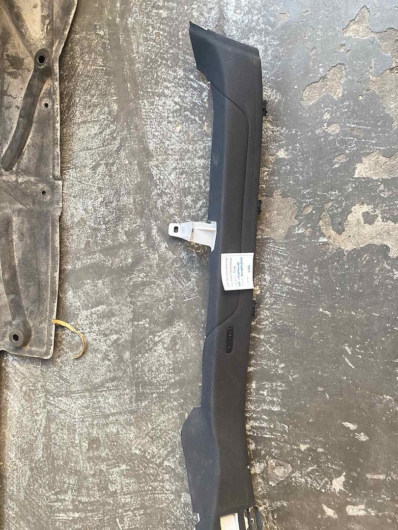 Mercedes-Benz E300 2014 W212 Trim Left Wheelhouse (used) - A2126903725