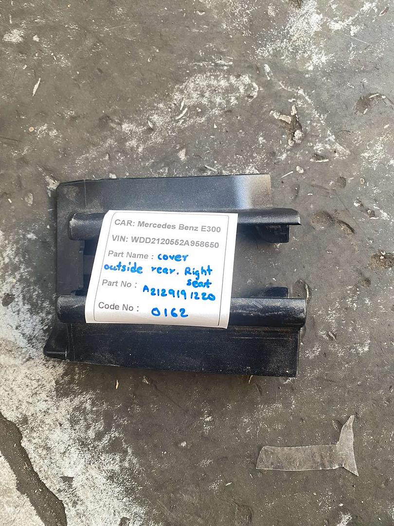 Mercedes-Benz E300 2014 W212 Cover Outside Rear Right Seat (used) - A2129191220