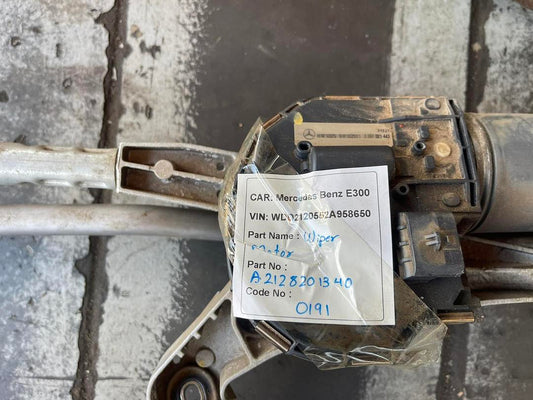 Mercedes-Benz E300 2014 W212 Wiper Motor (used) - A2128201340