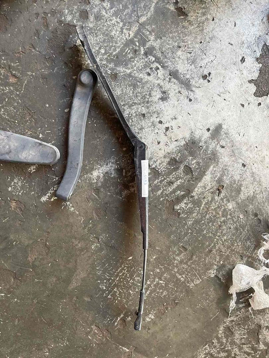Mercedes-Benz E300 2014 W212 Wiper Arm Driver's Side (used) -  A2128201444