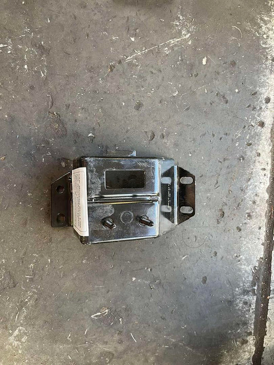 Mercedes-Benz E300 2014 W212 Steering Firewall Mounting Bracket (used) - A2126200214
