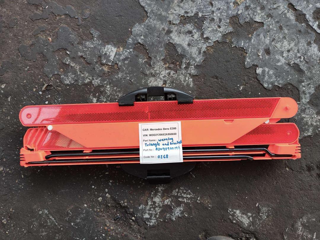 Mercedes-Benz E300 2014 W212 Warning Triangle And Bracket (used) - A2048900197