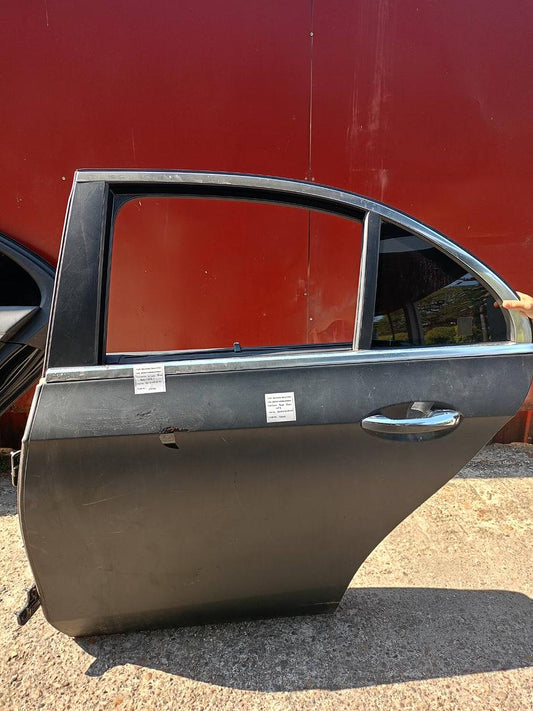 Mercedes-Benz E350 2018 W213 Rear Door Left (used) - A2137300105