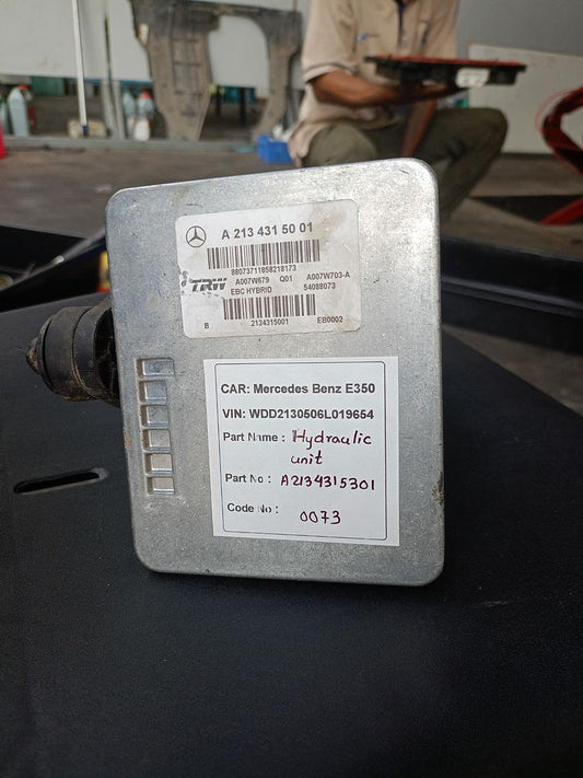 Mercedes-Benz E350 2018 W213 Hydraulic Unit (used) - A2134315301
