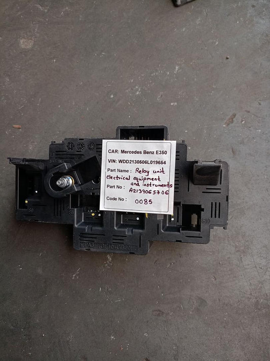Mercedes-Benz E350 2018 W213 Relay Unit (used) - A2139065706