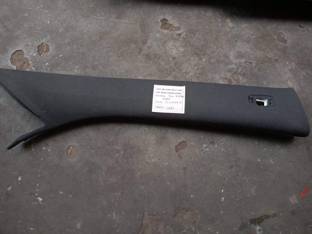 Mercedes-Benz E350 2018 W213 Trim A-Pillar Right (used) - A2136900625