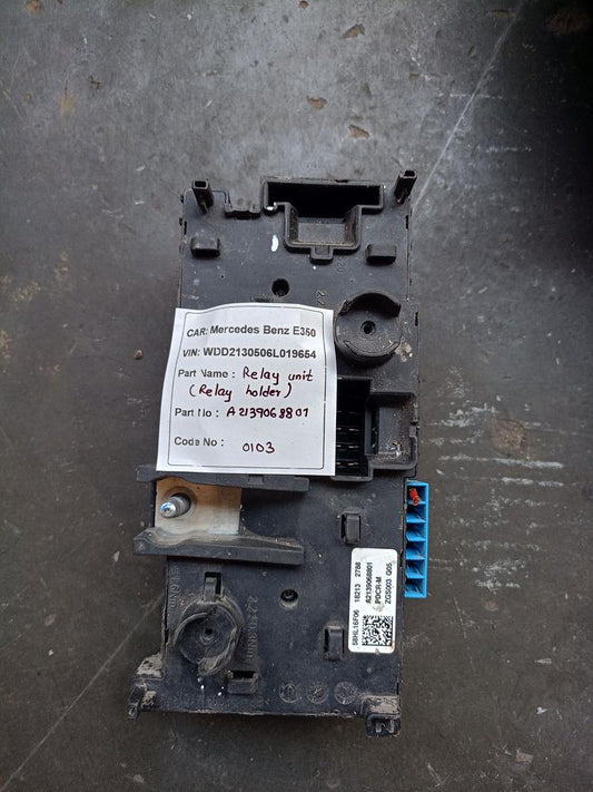 Mercedes-Benz E350 2018 W213 Trunk Rear Fuse Relay Box Unit (used) - A2139068801