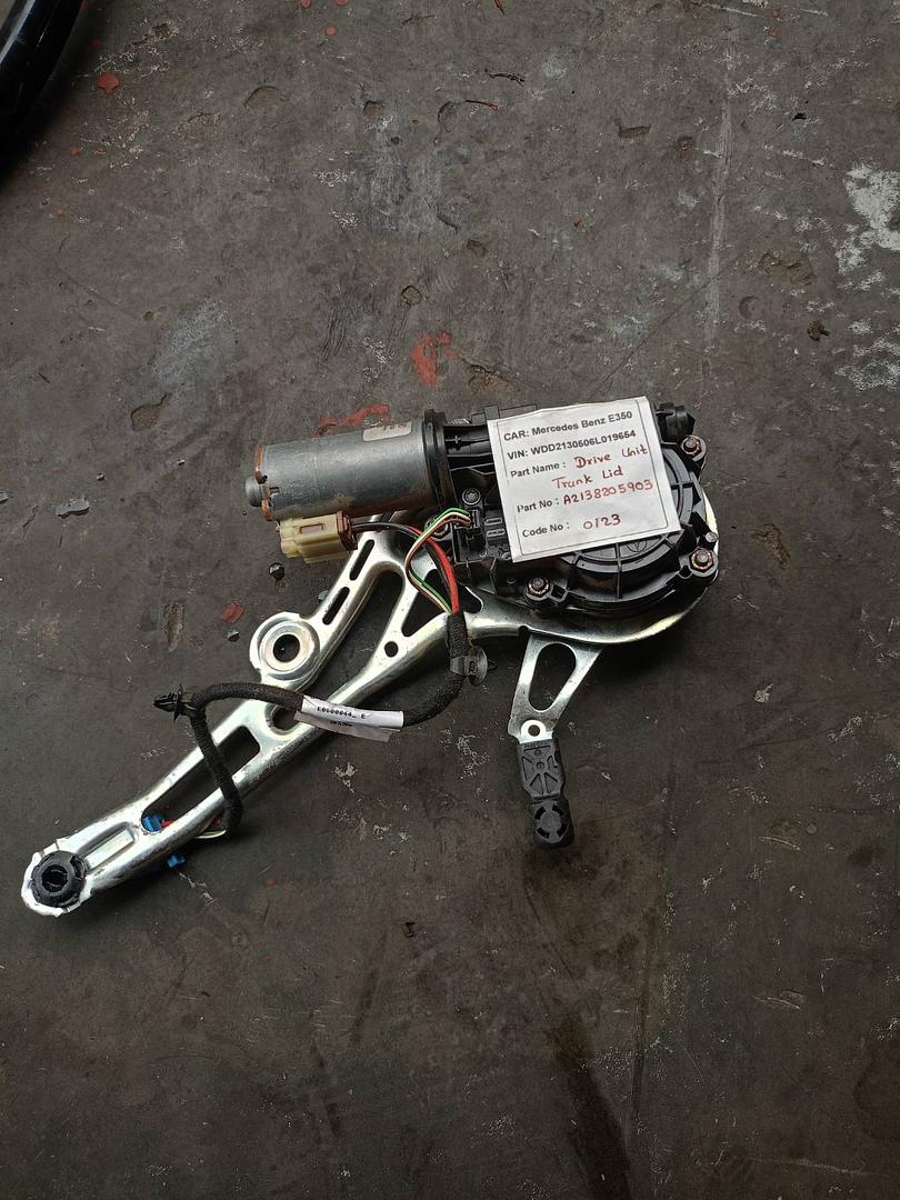 Mercedes-Benz E350 2018 W213 Driver Unit Trunk Lid (used) - A2138205903