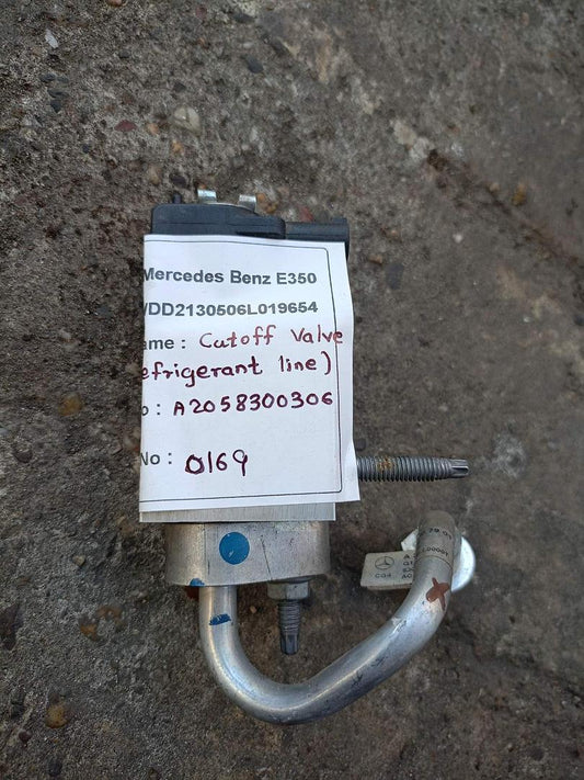 Mercedes-Benz E350 2018 W213 Shutoff Valve Refrigerant Line (used) - A2058300306