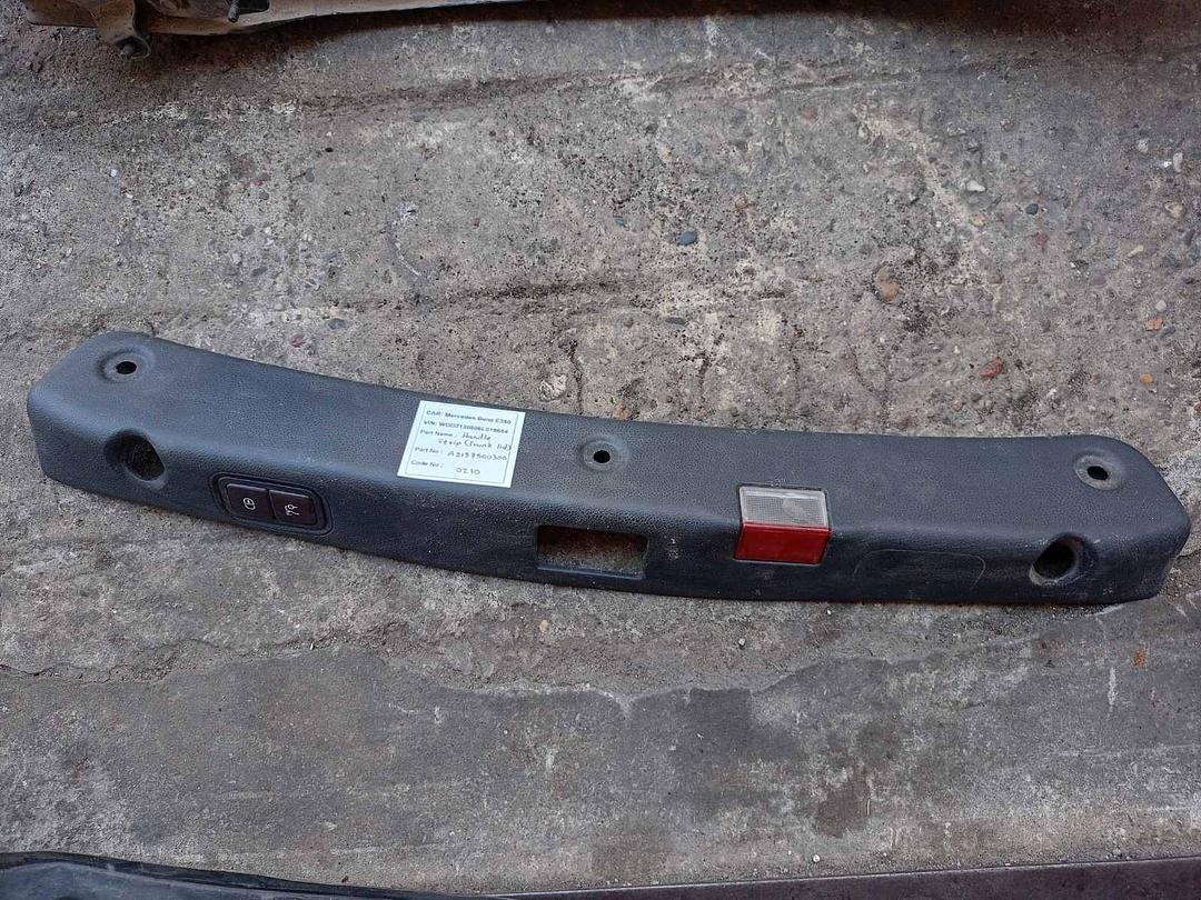 Mercedes-Benz E350 2018 W213 Handle Strip Trunk Lid (used) - A2137500300