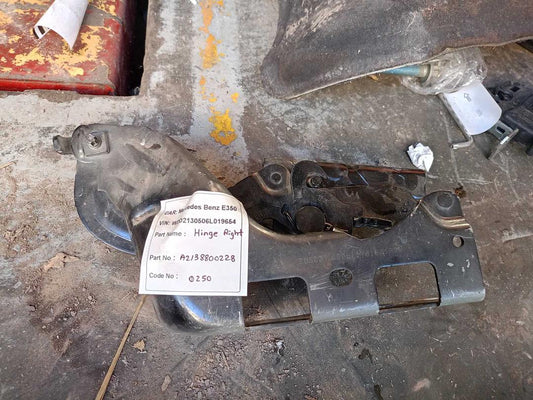 Mercedes-Benz E350 2018 W213 Bonnet Hinge Right (used) - A2138800228