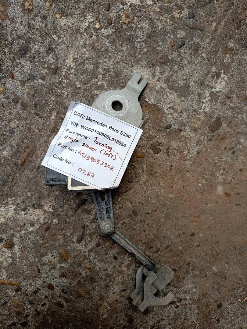 Mercedes-Benz E350 2018 W213 Turning Angle Sensor Left  (used) - A2139053302