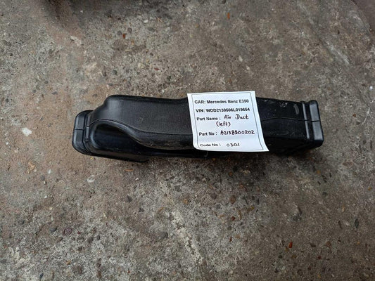 Mercedes-Benz E350 2018 W213 Center Air Duct (used) - A2138300202